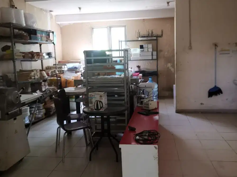 Ruko 2,5 Lantai di Taman Cemara Harapan Indah - Cocok Untuk Usaha