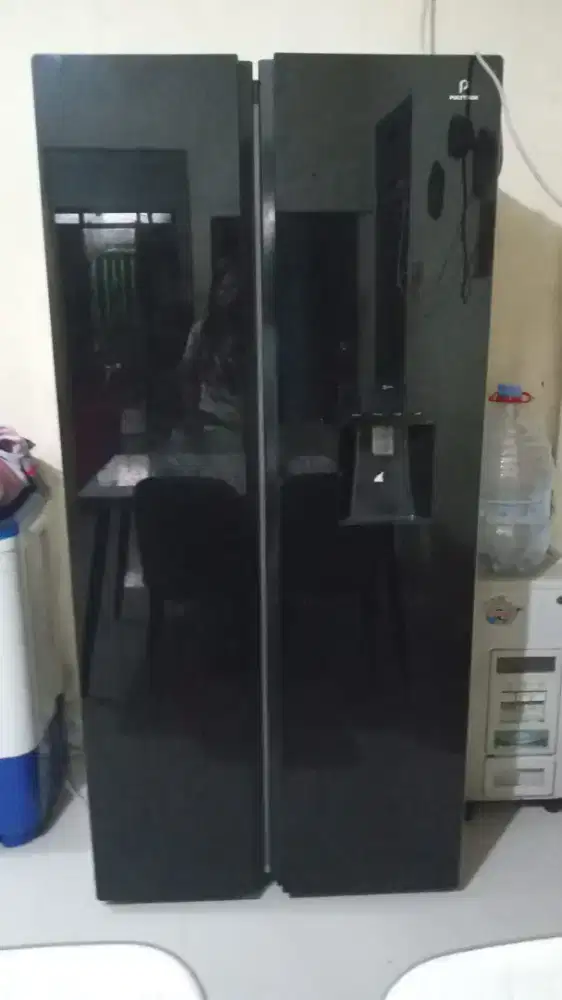 Kulkas Polytron 2 pintu