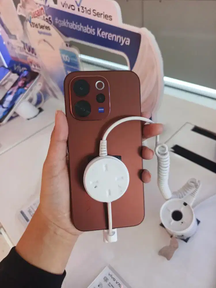 TERBARU VIVO V70 BISA CICILAN FREE 2 KALI DAN CASHBACK TUKAR TAMBAH