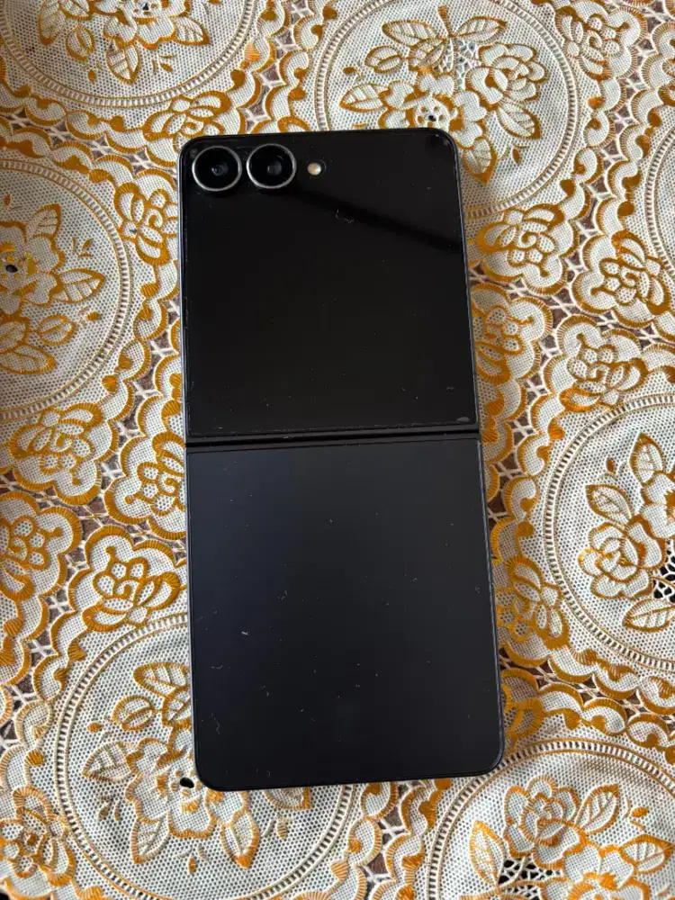 Samsung Z Flip 7 12/512