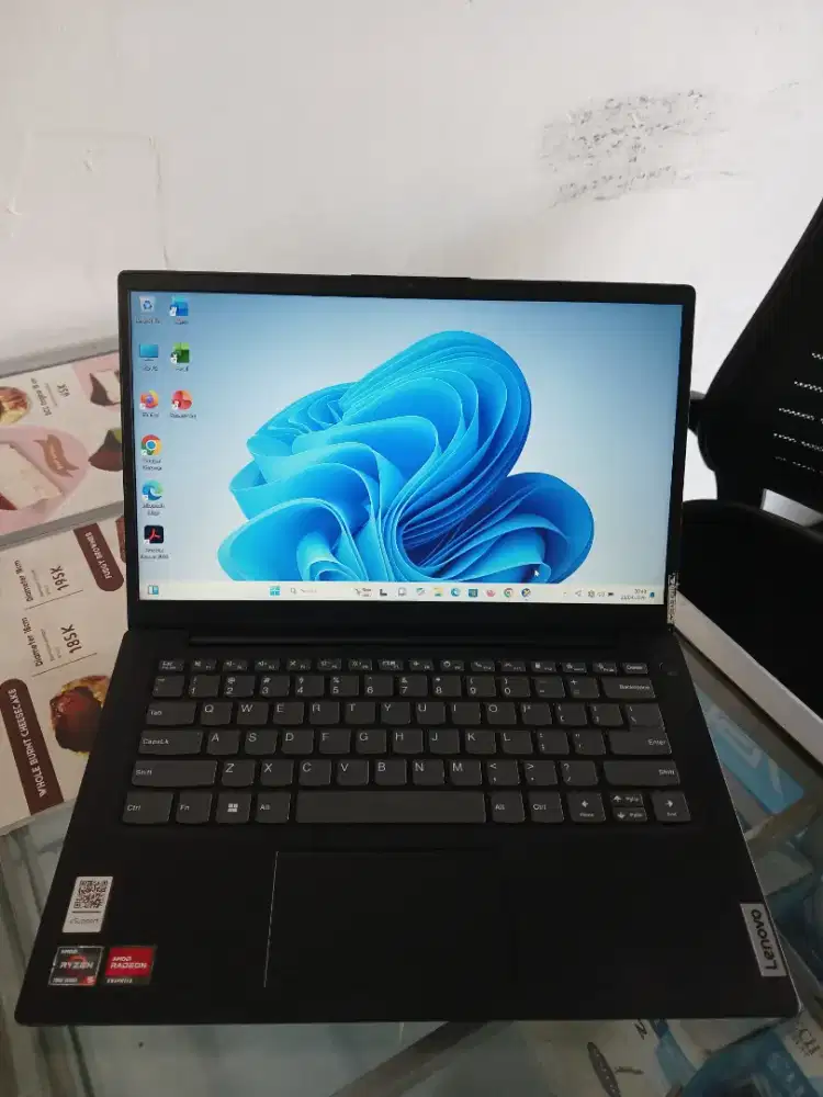Laptop Lenovo V14 G4 Ryzen 5 7520U Ram 8 Ssd 512