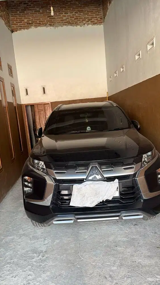 Jual cepat pajero 2,5 exceed 4x2 mt 2025