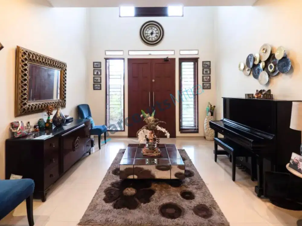 RUMAH CANTIK HOOK, STRATEGIS, SIAP HUNI, BEBAS BANJIR DI BINTARO