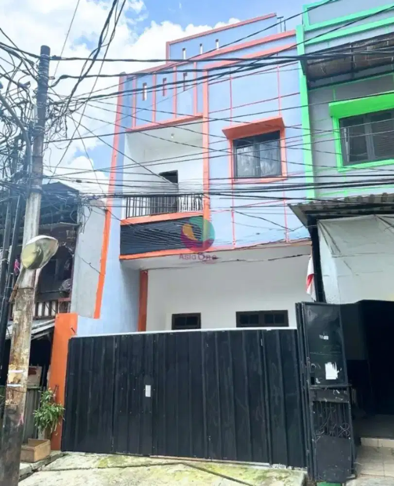 Dijual cepet ruko 3 lantai di Jelambar Jakarta Barat