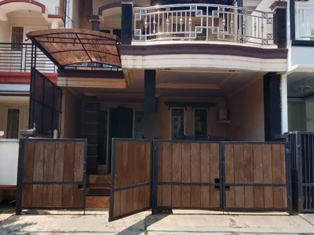 Dijual Rumah Siap Huni 2 Lantai di Cluster Taman Puspa Harapan indah 2