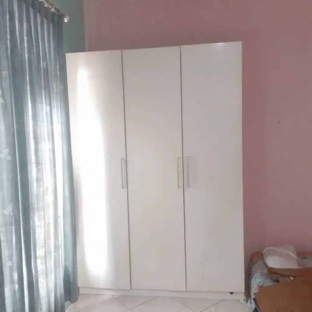 Lemari Kayu Jati Bekas