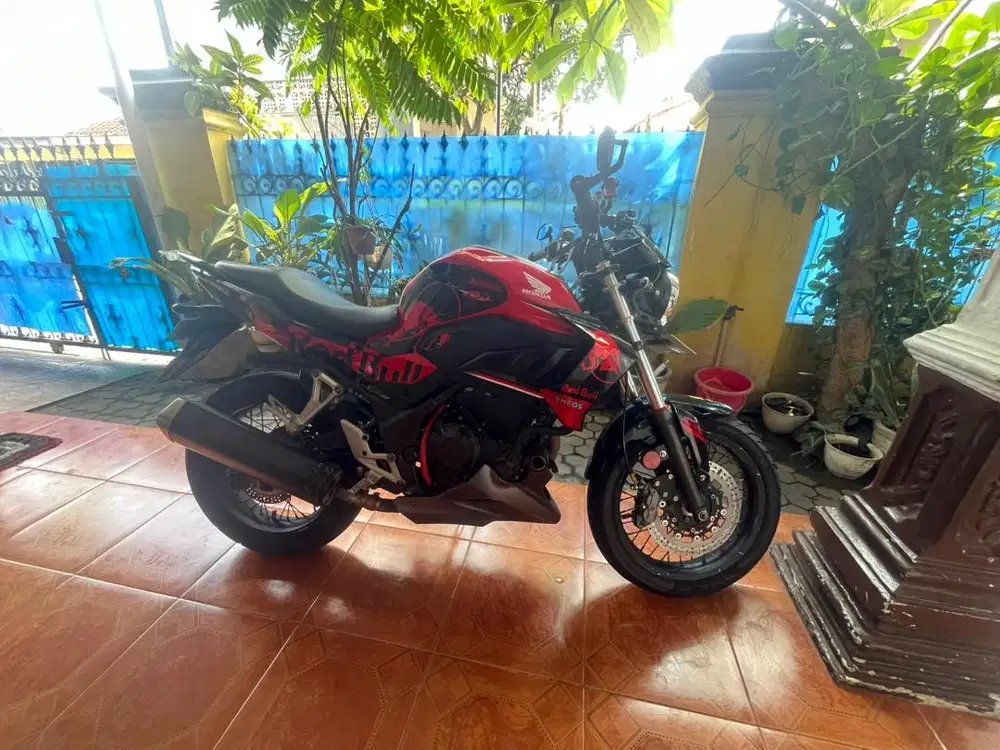Cbr 250 r 2011 Kyj body cb150v415