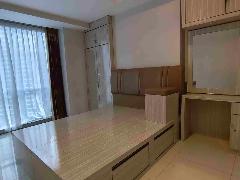 Disewa Apartemen The Mansion 2BR Semi Furnish