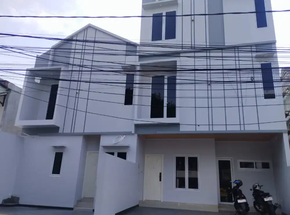 On Sale Rumah 2 lantai bangunan baru 10 menit dr Mall Grand Pramuka