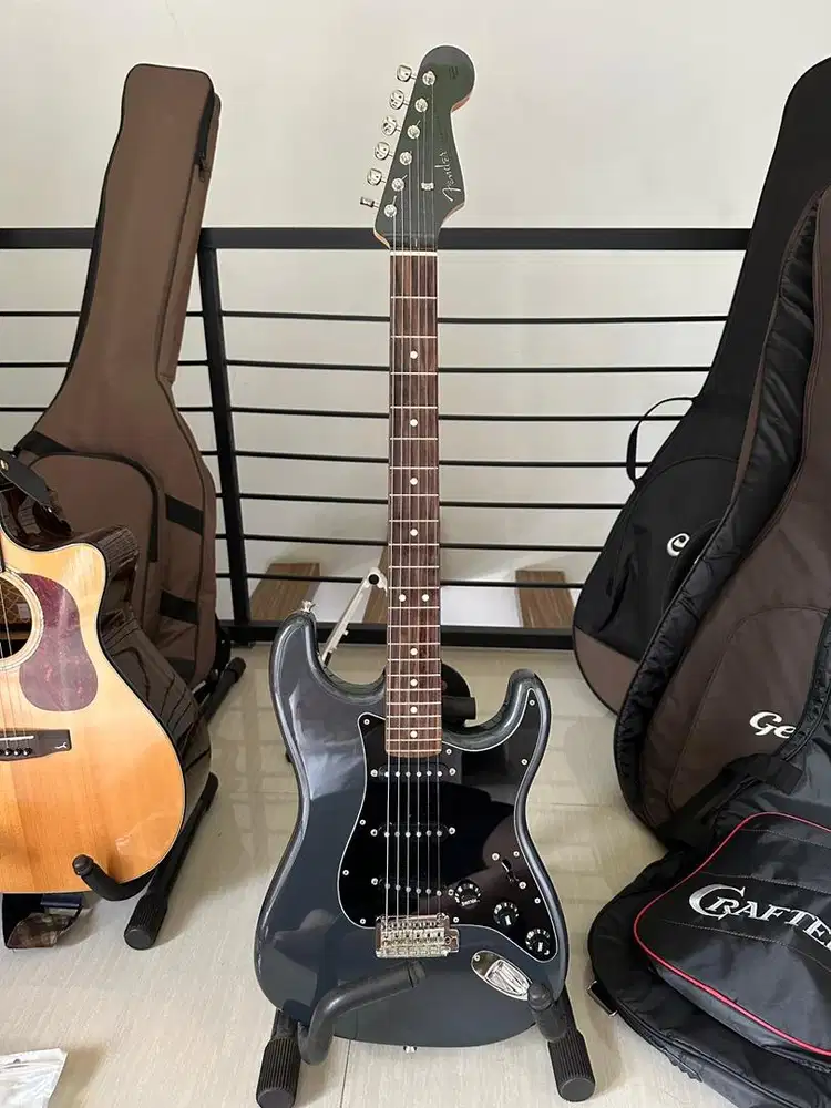 Fender hybrid II Stratocaster 2023