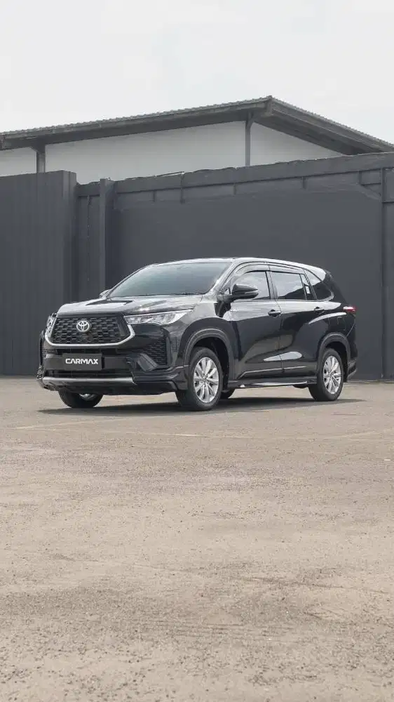 INNOVA ZENIX V MODELLISTA HYBRID 2025