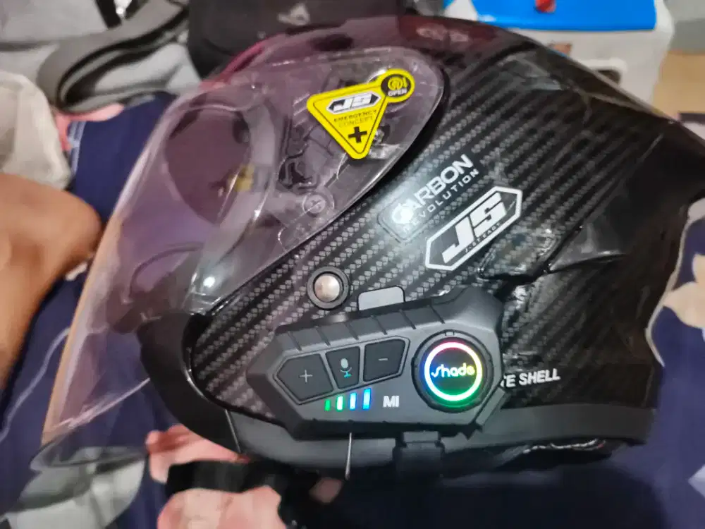 Helm JS versi Carbon plus Intercom Shade