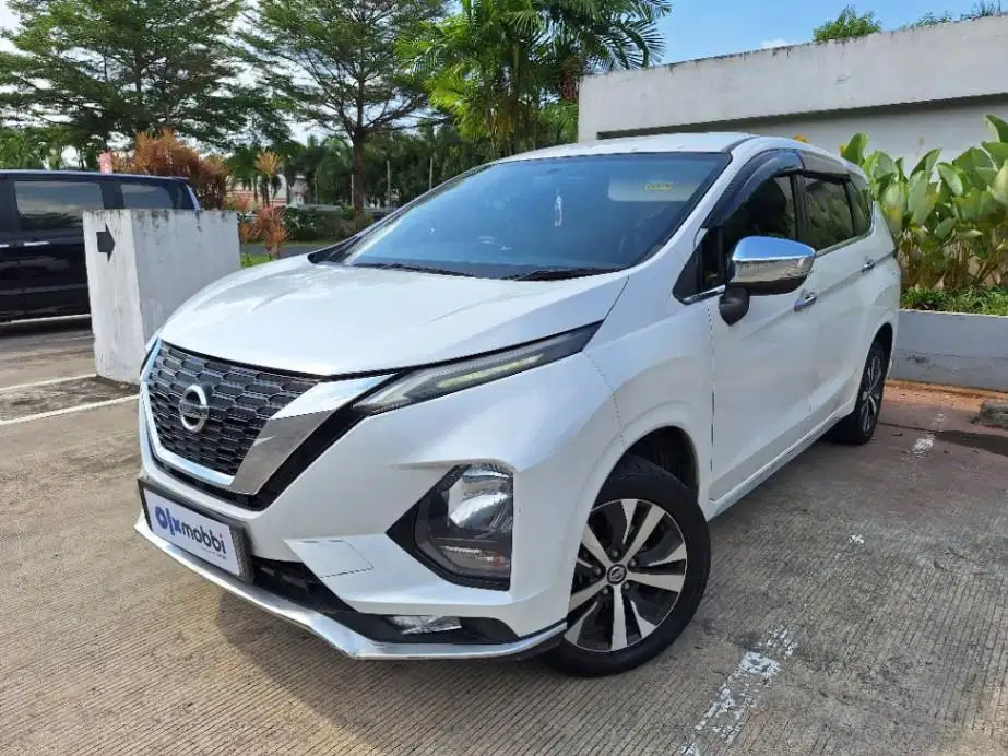 LOW DP Nissan Livina 1.5 New VL Bensin-AT 2019 7BJ