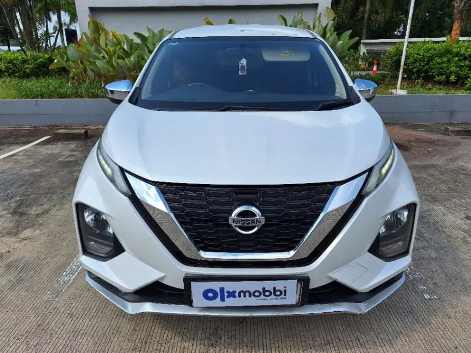 LOW DP Nissan Livina 1.5 New VL Bensin-AT 2019 7BJ