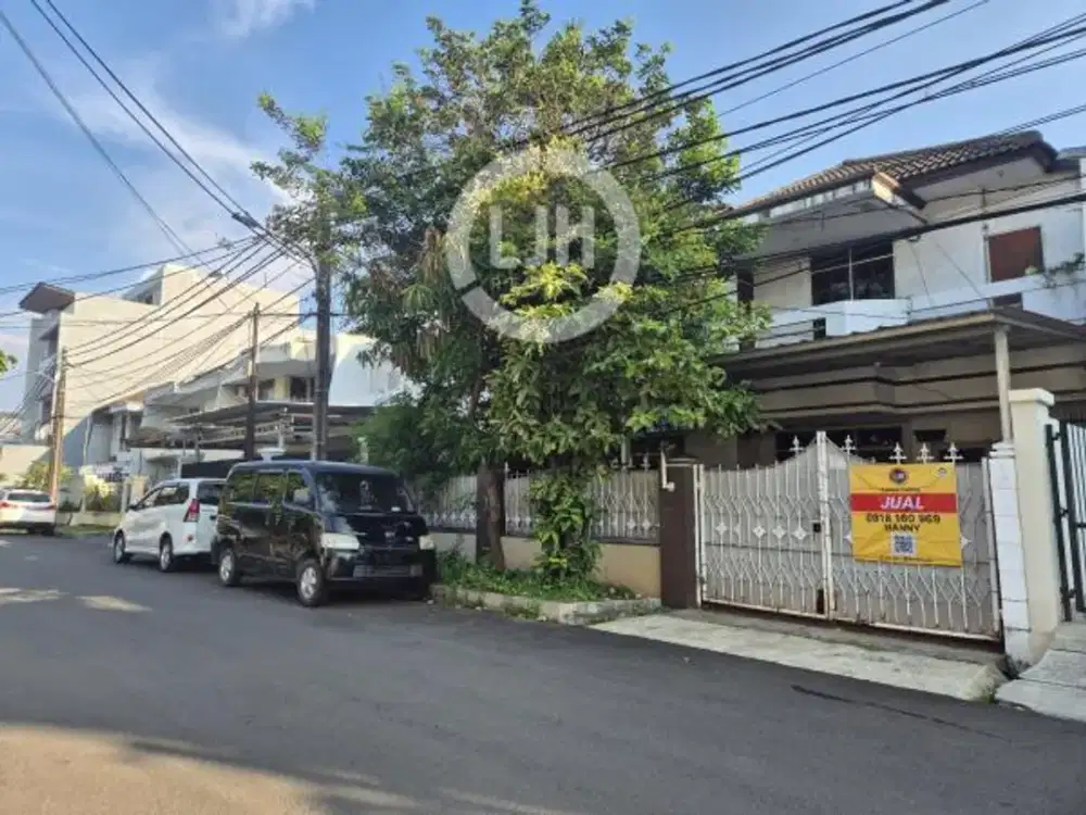 Rumah Lokasi Jalan Lebar di Janur Elok, Kelapa Gading, Jakarta Utara