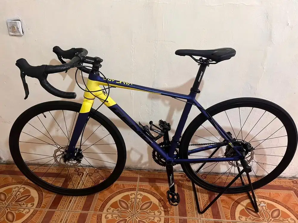 Sepeda Roadbike Genio Vangard
