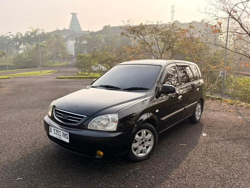 Kia Carens II 2005 SE Automatic