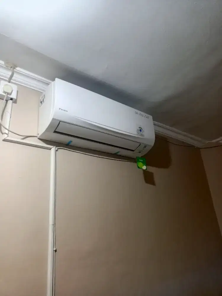 AC Daikin 1 PK original pemakaian pribadi ada 2 unit