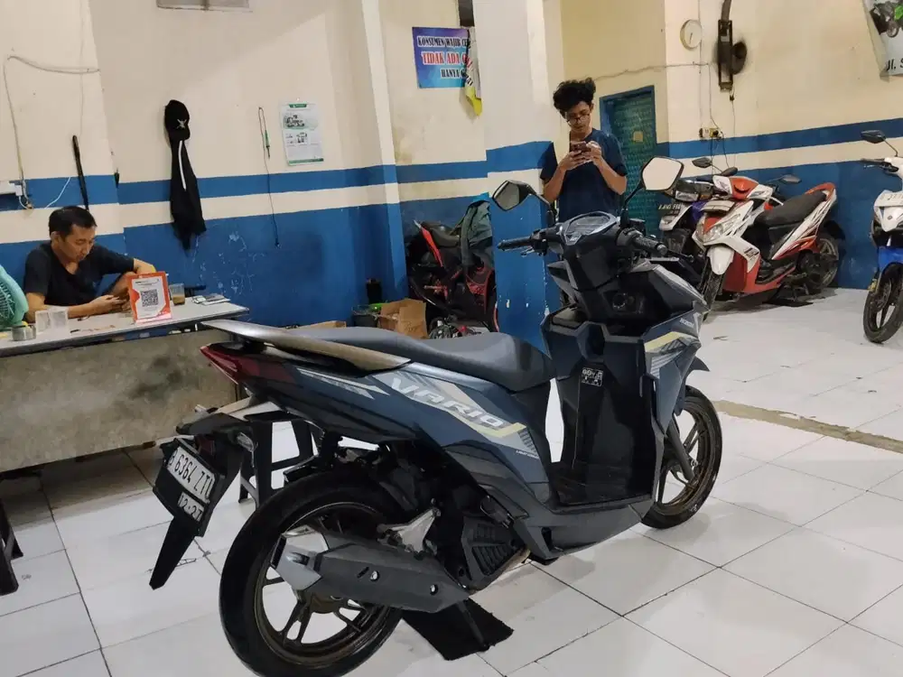 Forsale Honda Vario led new Gen2 matte blue 125cc 2022