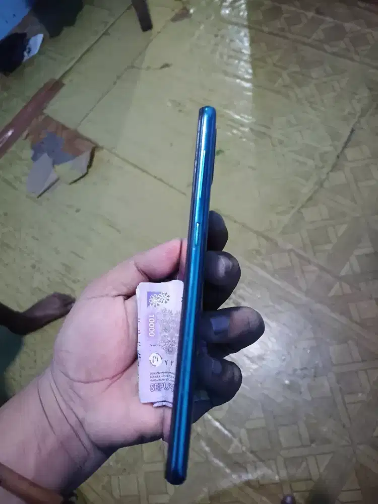 Samsung galaxy a30s warna biru