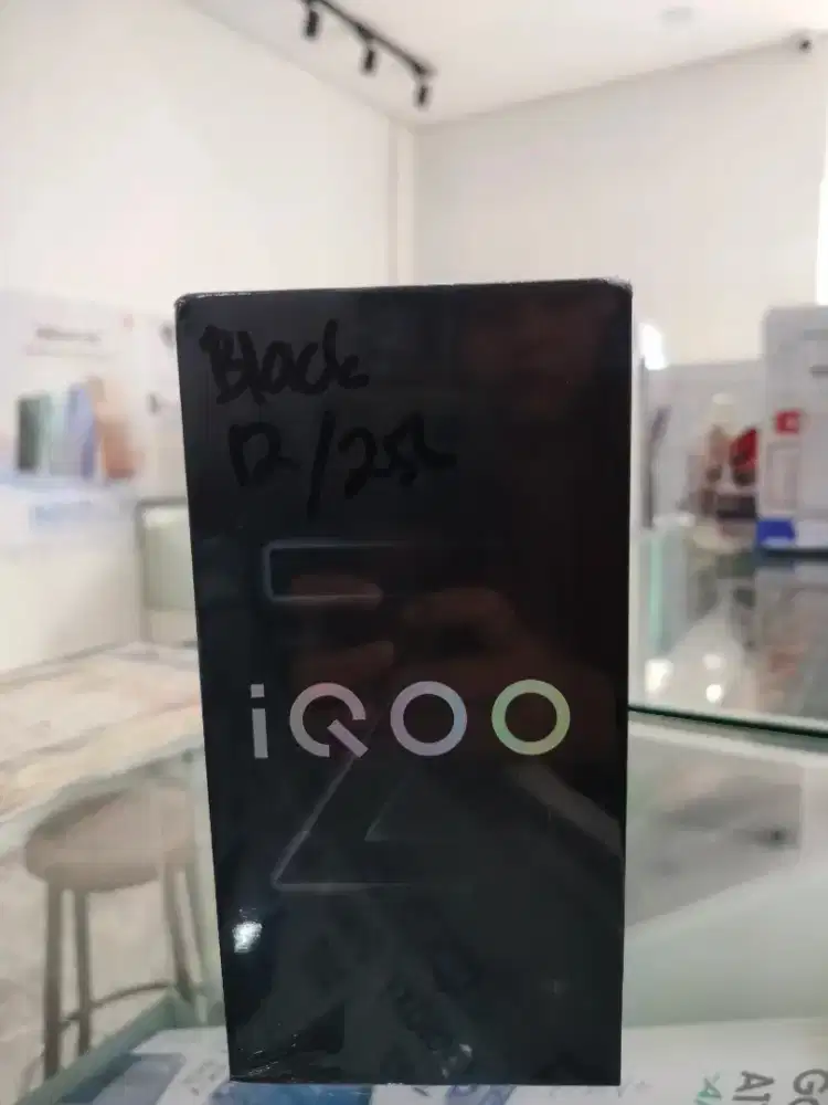 Iqoo Z10R 5g 12/256 new garansi resmi promo Bandung