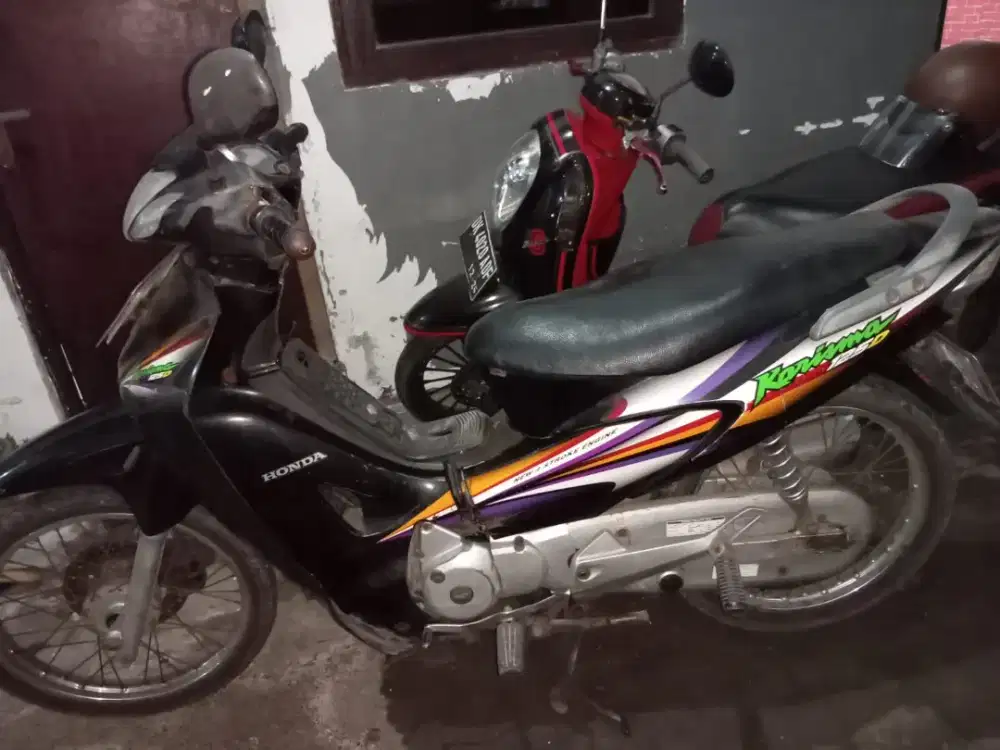 Dijual Honda Kharisma