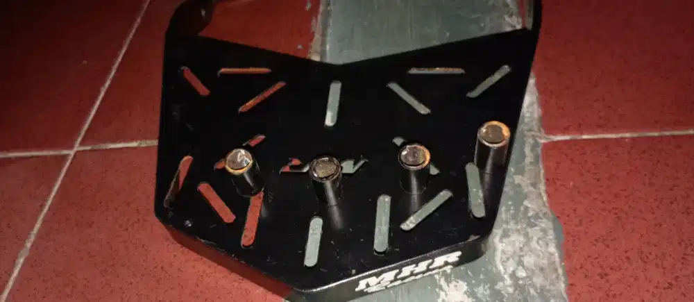Di jual breket box motor beat street