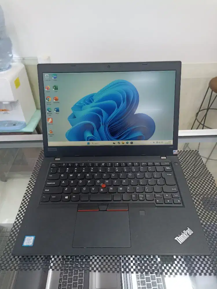 Lenovo Thinkpad L480 Intel core i5 gen 8 8/256 Fisik OK. Mesin aman