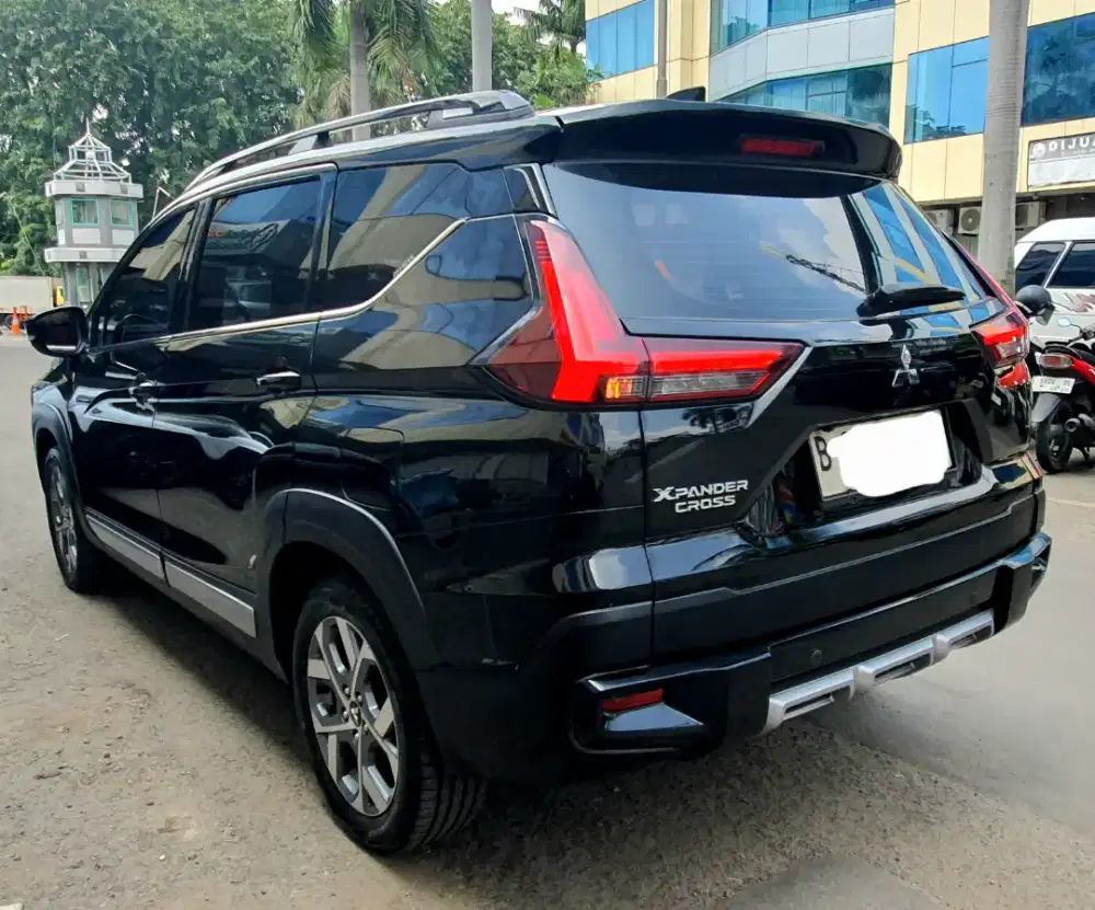 Full facelift! Mitsubishi Xpander Cross premium AT 2023