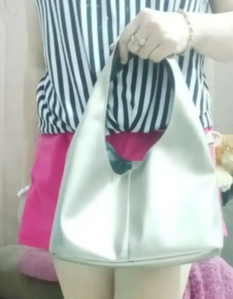 Tas Tote unik dan bagus