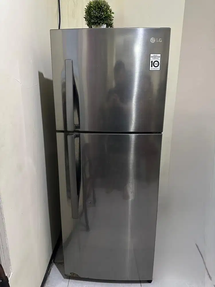 Kulkas LG 2 Pintu Inverter – Hemat Listrik Siap Pakai