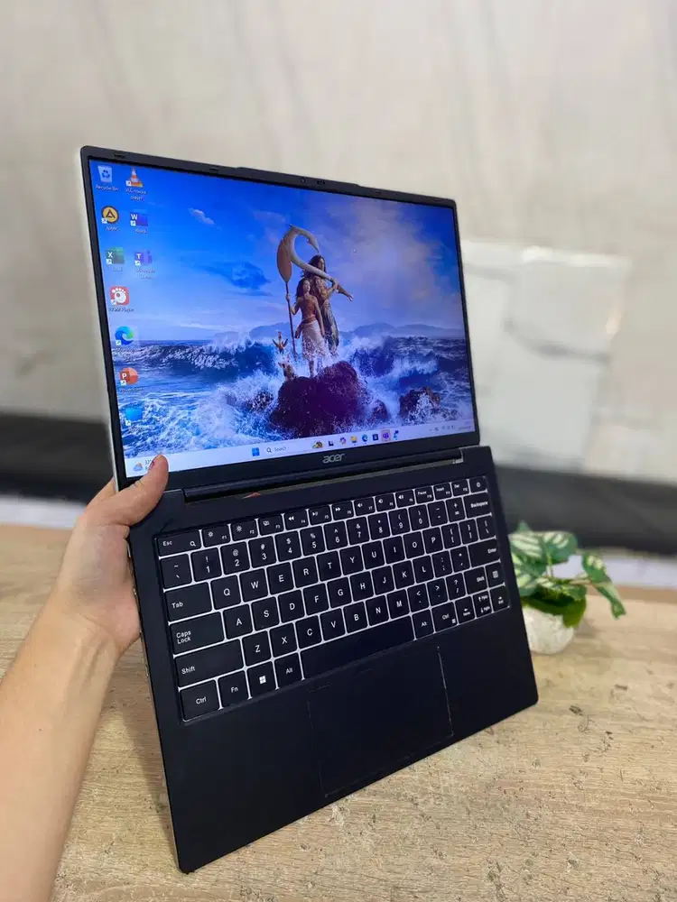 Acer Lite 14 N100 8GB 512GB Super Kencang SSD Besar Mulus!