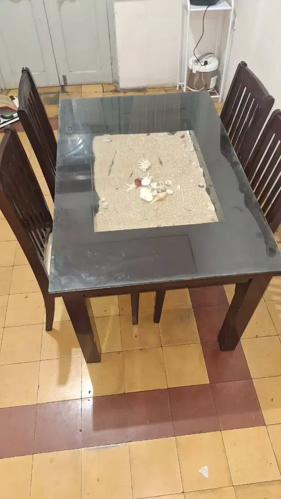 Dijual borongan semua Meja makan, buffet, dan mesin cuci