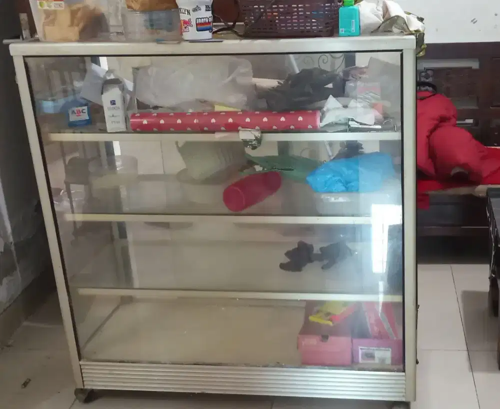 Etalase dagang sembako