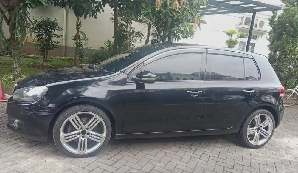 VW Golf TSI 2011 Abu