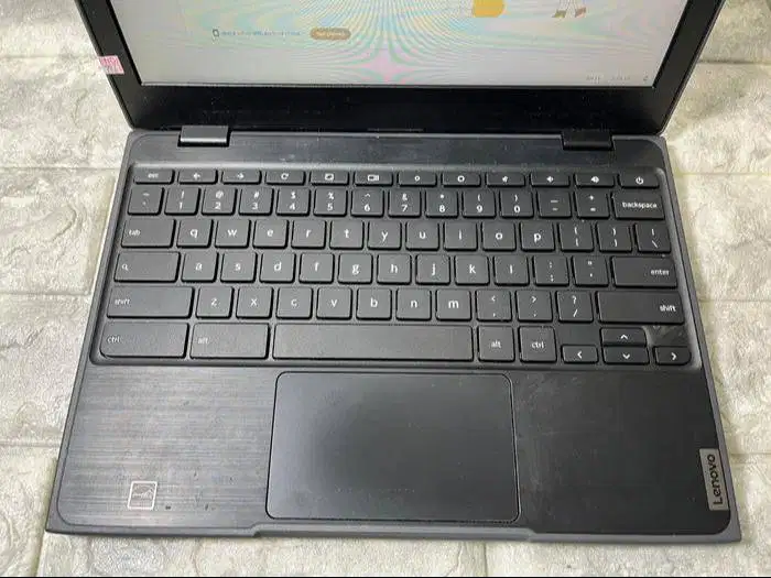 Laptop Bekas Lenovo 100e Chromebook