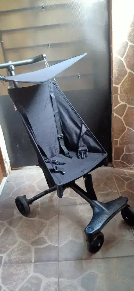 Baby Stroller Slim warna Hitam