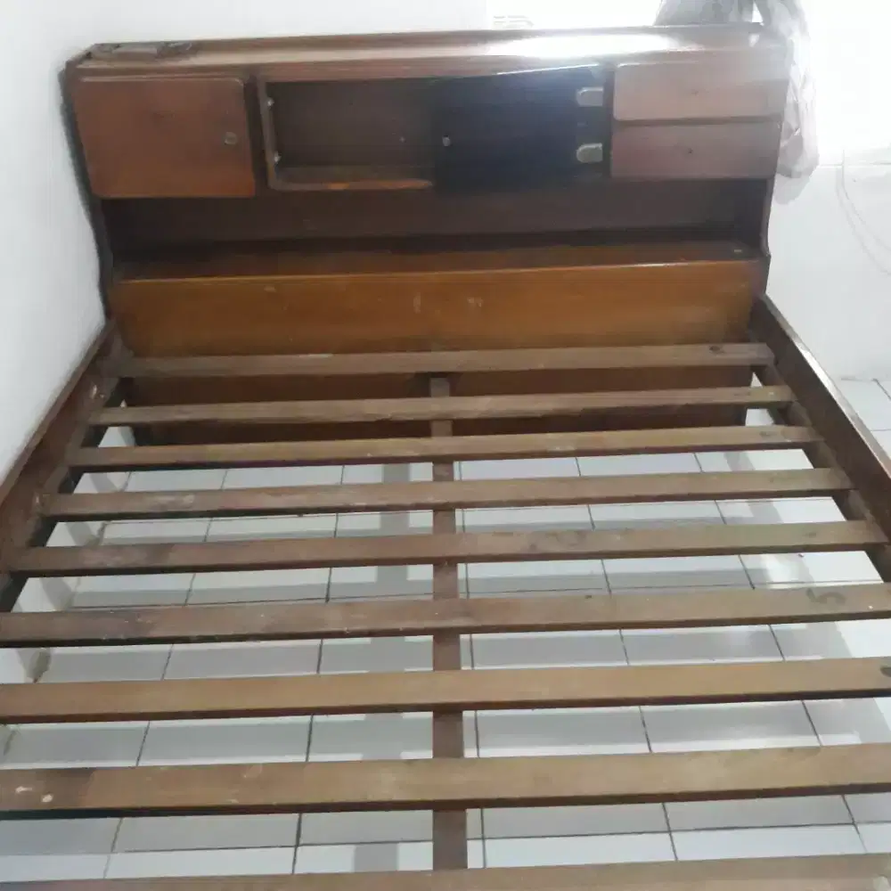 Tempat tidur Kayu Jati pikiran kasur No.2