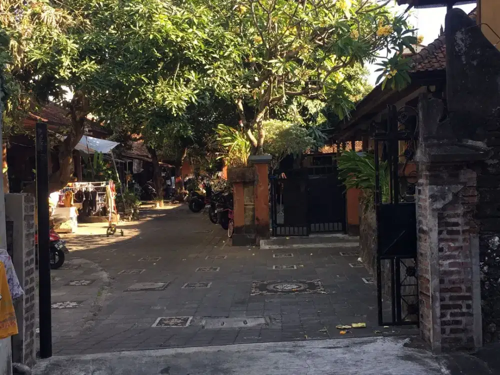 Strategis! Dijual Tanah 25 Are Bonus Kamar Kost 55 Kamar di Kuta