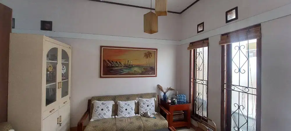 Jual cepat rumah strategis di daerah cikutra dekat gedung sate bandung