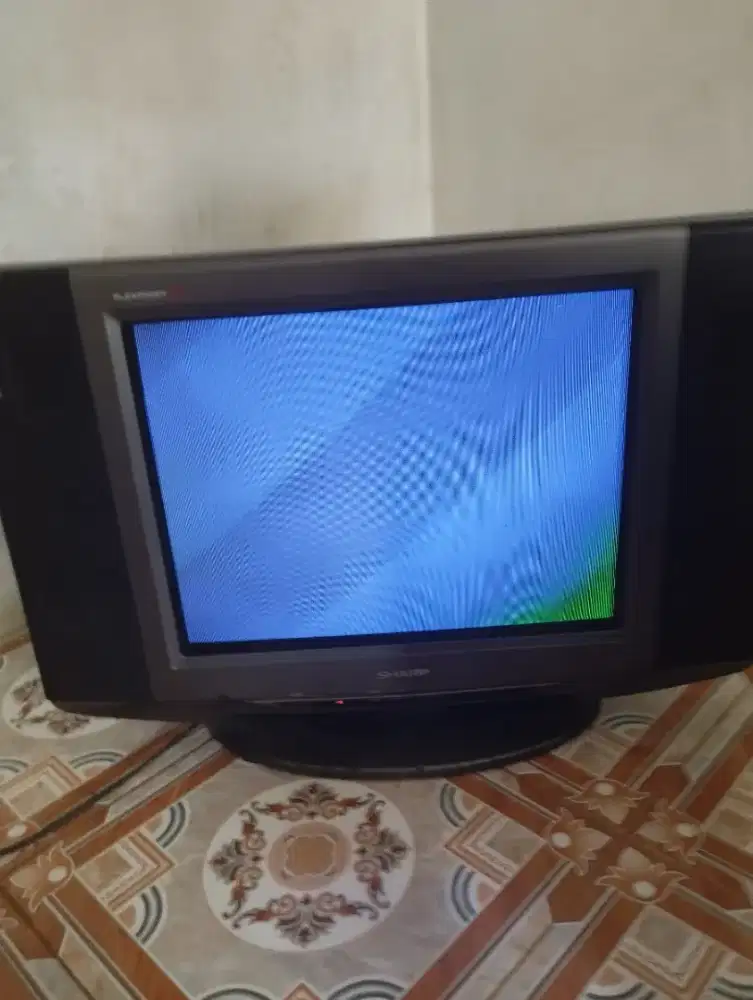 Tv sharp slim 21inc
