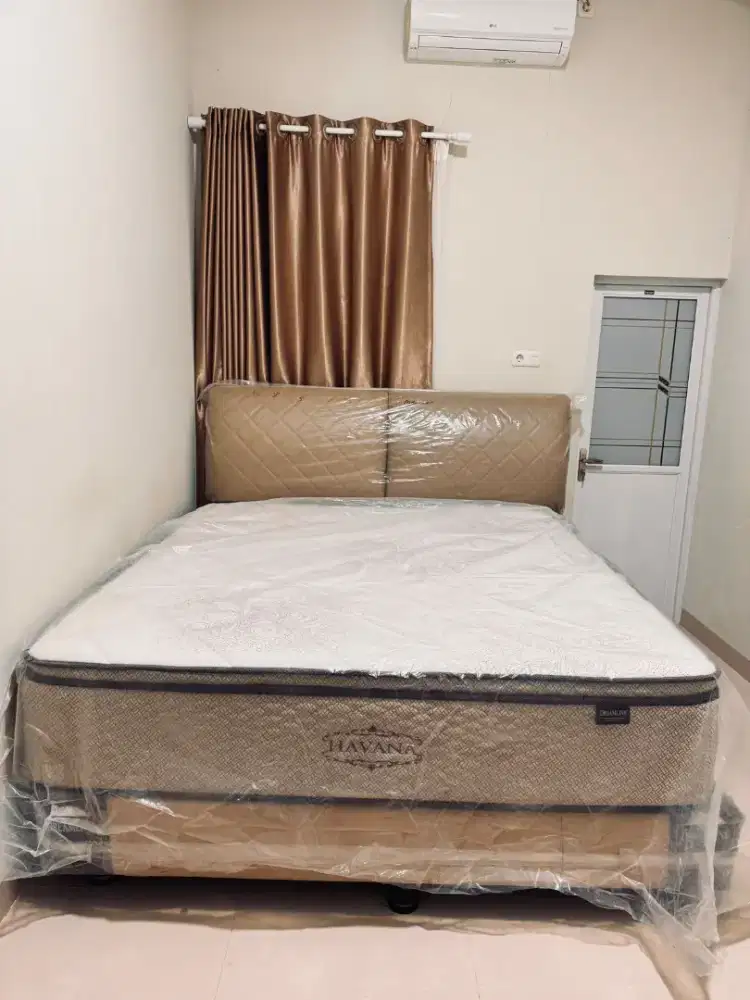 Dijual set kasur + divan brand dreamline