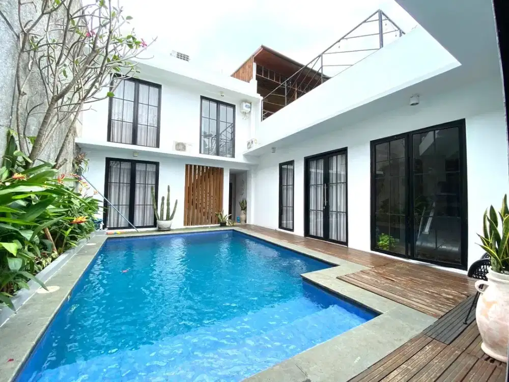 Rumah Mewah Luas 550M2 Lengkap Rooftop Dalam Komplek di Cinere