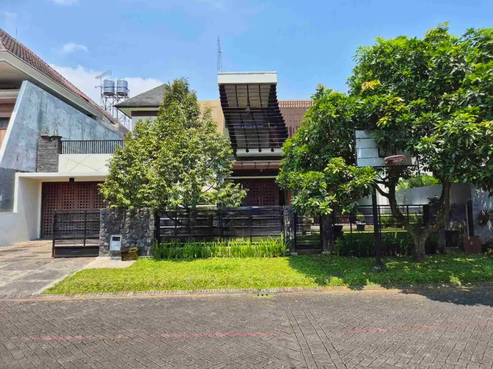 Rumah Mewah di Jalan Kembar Araya Golf Luas 420 m2