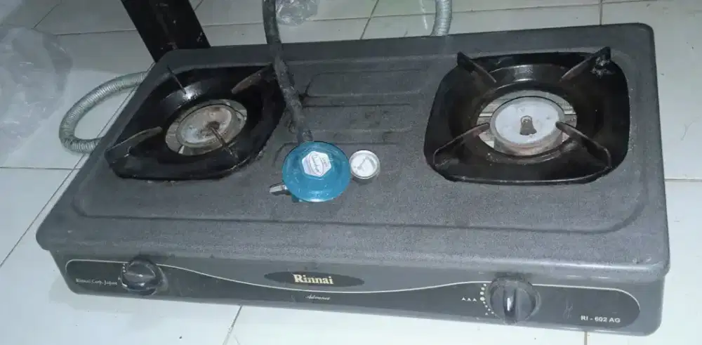 Jual cepat bu kompor gas 2 tungku merk rinai plus selang regulatornya