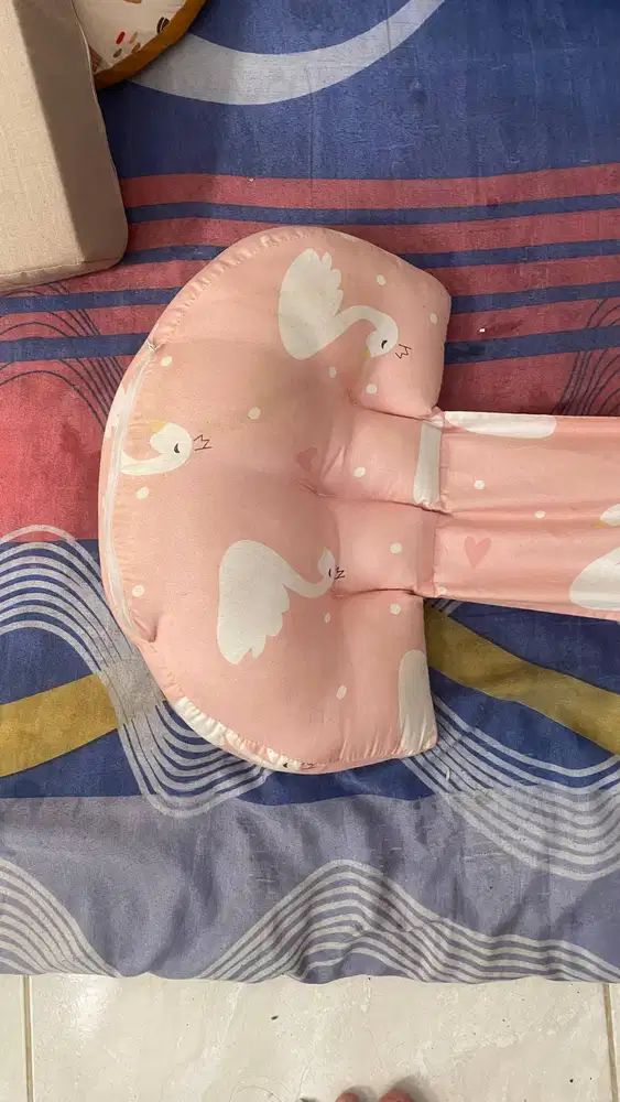 Bantal Bumil Premium Penyangga Perut (Nursing Pillow) Angsa Pink Murah
