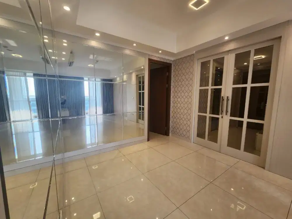 Disewakan Apartemen Taman Anggrek Residence 3+1 Bedroom