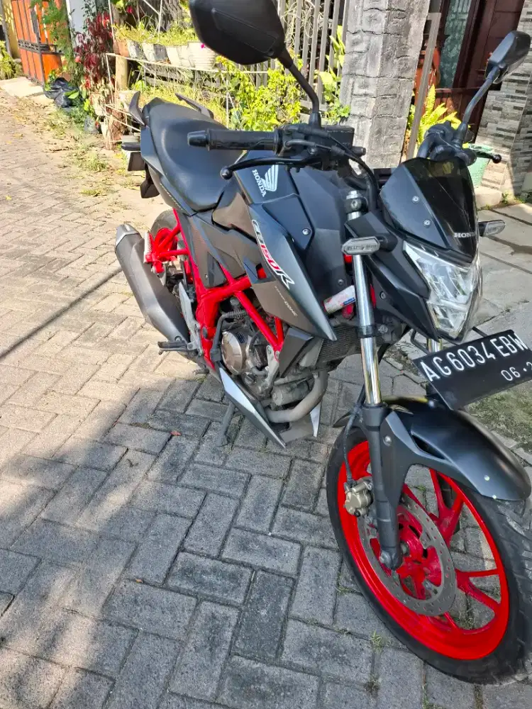 Dijual CB 150 Special Edition Tahun 2016 Tangan pertama dari baru