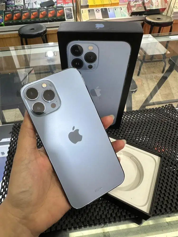 Second IPhone 13 Pro Max 256GB Sierra Blue Ex Garansi Resmi iBox Mulus
