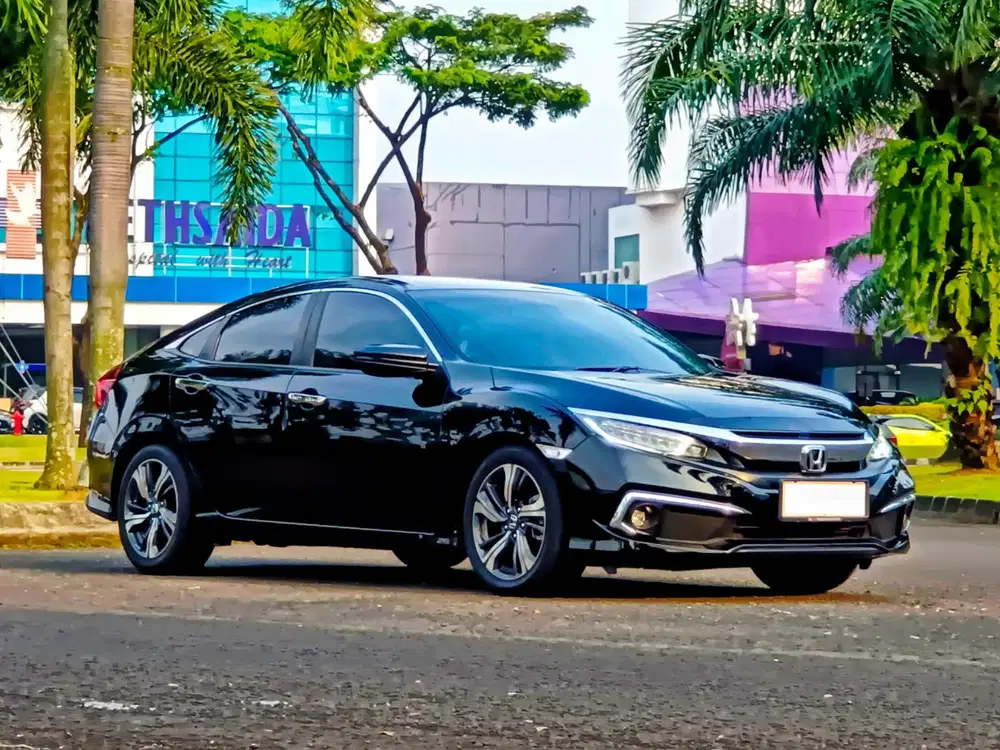 Honda Civic 1.5 Turbo ES Sedan 2019
Warna Hitam
KM 34rb (Record)